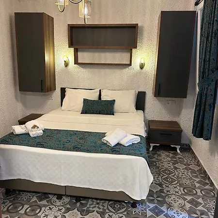 The Castle Butik Sigacik Homestay